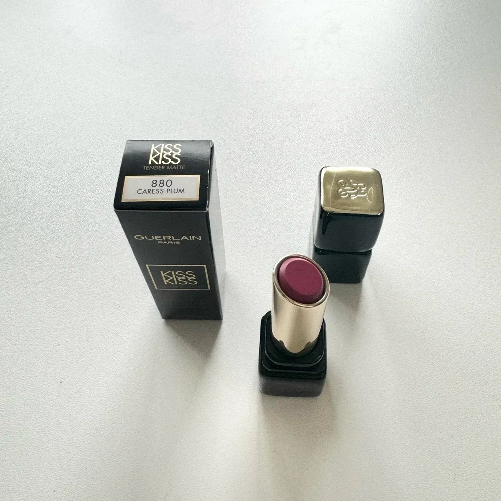 NEW guerlain lipstick beauty kiss tender 16H luminous matte 880 caress plum